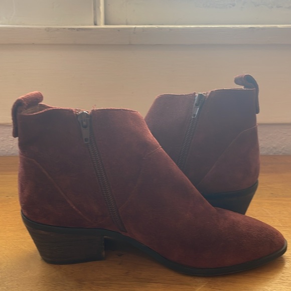 NWOT Rust Color Suede Boots - Picture 8 of 11